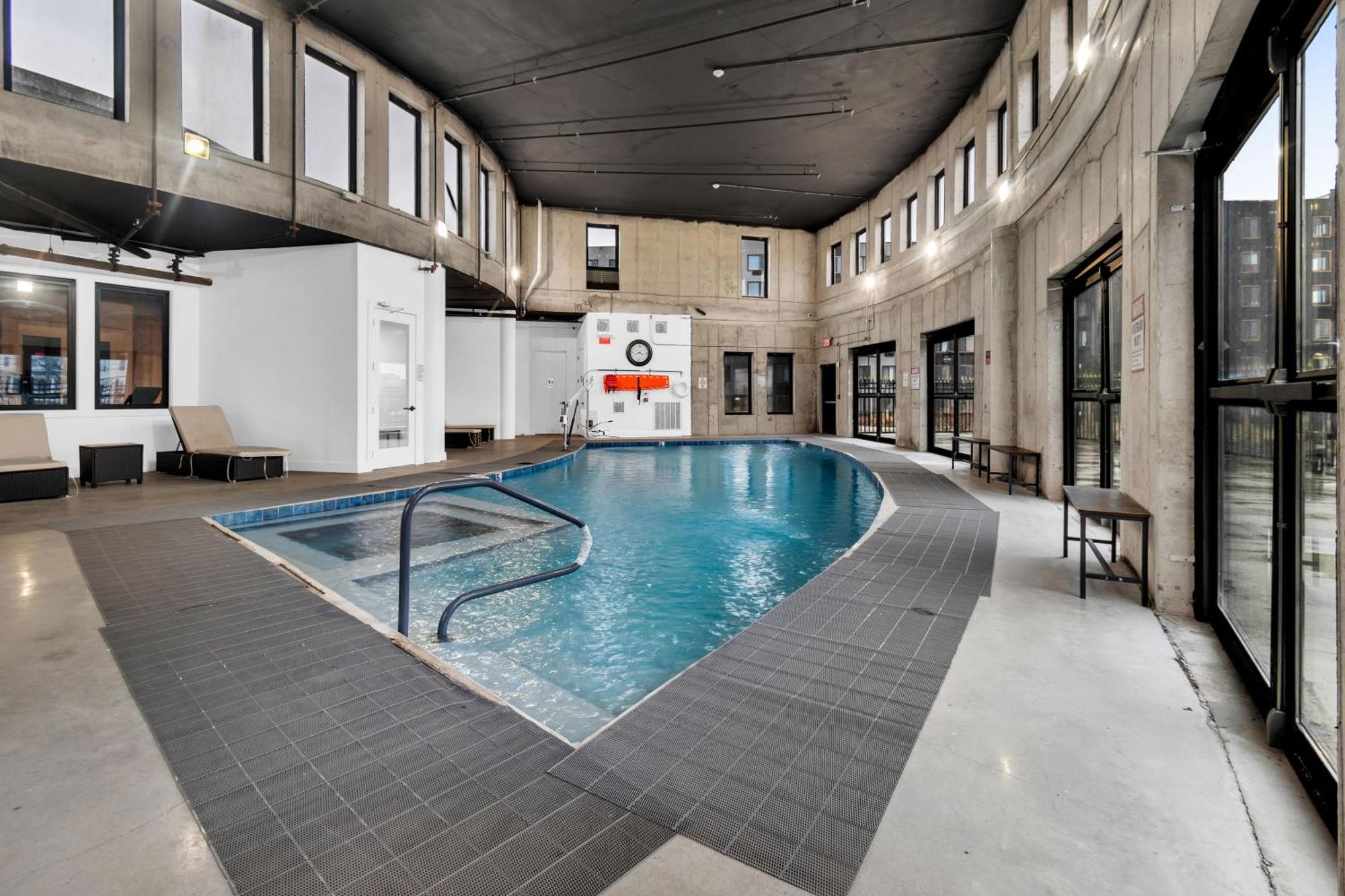 شقة Pink Heaven Indoor Pool, Free Parking, Near Nyc إليزابيث المظهر الخارجي الصورة